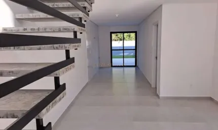 Casa com 2 quartos à venda na Rua Maria Degrandis, 45, Serraria, São José por R$ 440.000