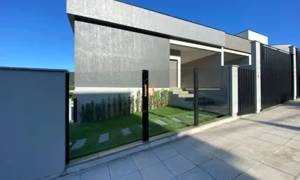 Casa com 3 quartos à venda na Rua Acelon Eduardo da Silva, 237, Córrego Grande, Florianópolis por R$ 1.990.000
