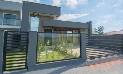 Casa com 3 quartos à venda na Joci Alcides Dos Santos, 5, Sertão do Maruim, São José por R$ 900.000