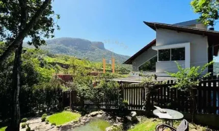 Casa em condomínio fechado com 3 quartos à venda na Rua das Cabreúvas, 455, Pedra Branca, Palhoça por R$ 1.990.000