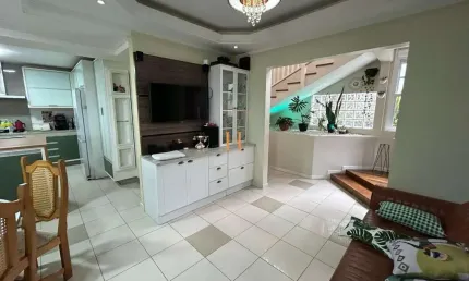 Casa com 4 quartos à venda na Francisca Moreira, 13, Ponta de Baixo, São José por R$ 1.430.000