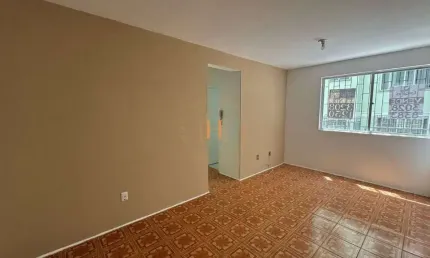 Apartamento com 2 quartos para alugar na Rua Santos Saraiva, 1458, Estreito, Florianópolis por R$ 2.300