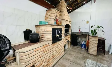 Sobrado com 3 dormitórios à venda, 174 m² por R$ 415.000,00 - Parque São Cristóvão - Taubaté/SP