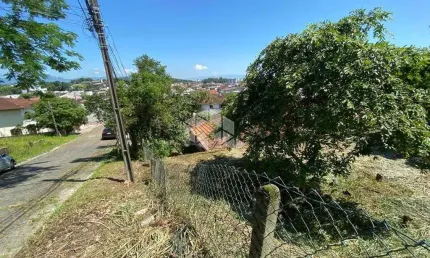 VENDE-SE TERRENO NO BAIRRO ITAUM, JOINVILLE - 400M²