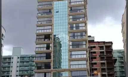 Apartamento com 4 quartos à venda na Rua 315, 198, Meia Praia, Itapema