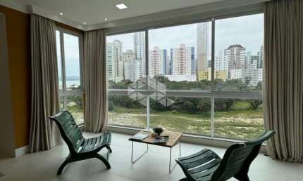 APARTAMENTO VISTA MAR  DIFERENCIADO MOBILIADO E DECORADO EM ITAPEMA - SC