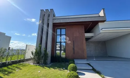 LUXO EXCLUSIVIDADE E CONFORTO - SUA NOVA CASA EM CONDOMÍNIO FECHADO