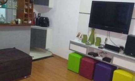 Linda casa toda , reformada ,Imóvel para venda tem 84 metros quadrados com 2 quartos