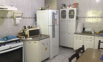 Com , suite,Térrea para venda tem 120 metros quadrados com 3 quartos