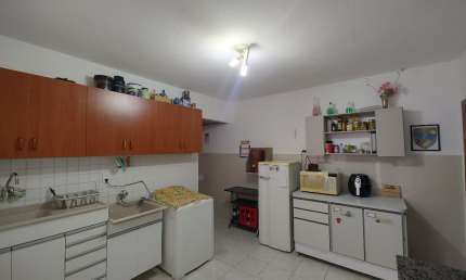 Casa c. Cômodos grandes , edícula completa , c. Cômodos grandes