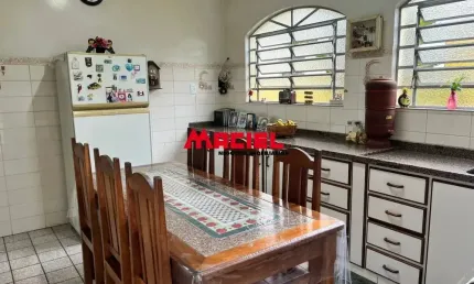 Casa com edícula,troco casa no B.fos Eucaliptos ou J.Satelite , volta em dinheiro