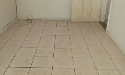 Casa com 2 quartos para alugar na Rua Leblon, 321, Jardim Satélite, São José dos Campos