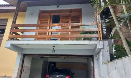 Sobrado com 3 dormitórios à venda, 216 m² por R$ 955.000,00 - Vila Nossa Senhora das Vitórias - Mauá/SP