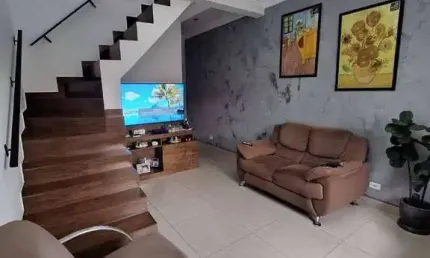 Sobrado com 4 dormitórios à venda, 111 m² por R$ 550.000,00 - Parque das Américas - Mauá/SP