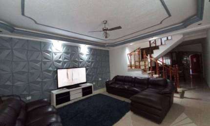 Sobrado com 4 dormitórios à venda, 200 m² por R$ 870.000,00 - Parque São Vicente - Mauá/SP