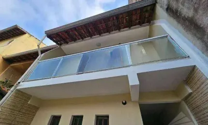Sobrado com 4 dormitórios à venda, 286 m² por R$ 670.000,00 - Jardim Campo Verde - Mauá/SP