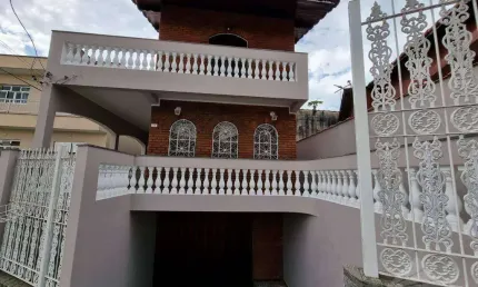 Sobrado com 3 dormitórios para alugar, 300 m² por R$ 5.500,00/mês - Jardim Anchieta - Mauá/SP