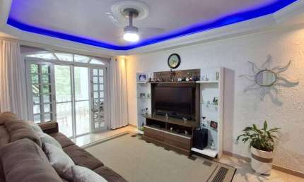 Sobrado com 3 dormitórios à venda, 239 m² por R$ 850.000,00 - Jardim Pedroso - Mauá/SP