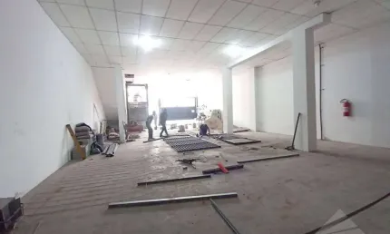 Salão para alugar, 250 m² por R$ 6.200,00/mês - Parque São Vicente - Mauá/SP