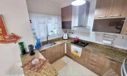Sobrado com 3 dormitórios à venda, 198 m² por R$ 1.050.000,00 - Parque São Vicente - Mauá/SP