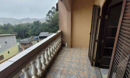 Sobrado com 3 dormitórios para alugar, 261 m² por R$ 2.500,00/mês - Jardim Olinda - Mauá/SP