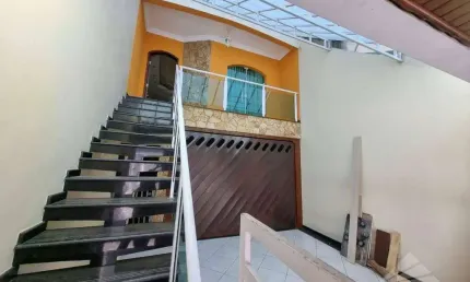 Sobrado com 3 dormitórios à venda, 272 m² por R$ 1.200.000,00 - Parque São Vicente - Mauá/SP