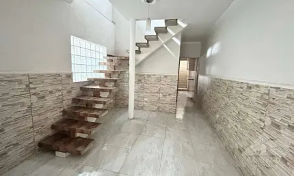 Sobrado com 3 dormitórios à venda, 147 m² por R$ 600.000,00 - Parque São Vicente - Mauá/SP