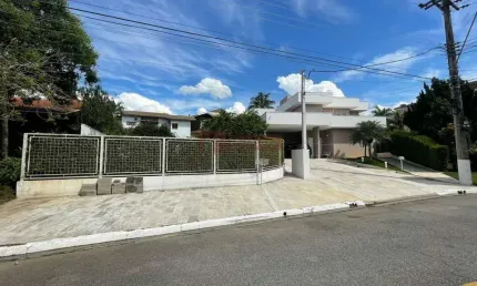 Casa em Condomínio Taubaté Village, no Jardim das Nações Taubaté, 4 Suítes