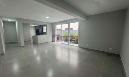 Condomínio Taubaté Village - Casa Térrea à venda com 3 dormitórios em Taubaté/SP.