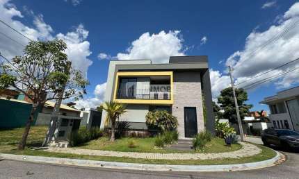 Condomínio Residencial OuroVille -  Excelente Casa Mobiliada  com 3 dorms, piscina em Taubaté/SP.