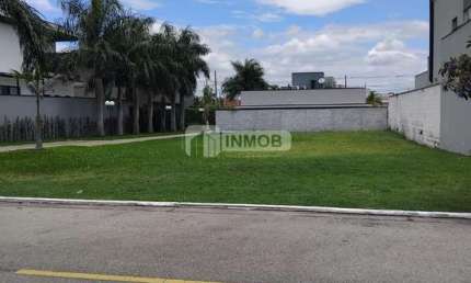 Terreno à venda em Condomínio Green Park, Taubaté por R$940.000. Oportunidade para investir e construir. Confira!