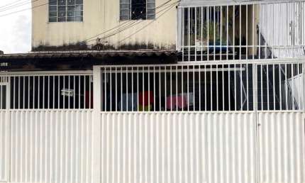 QR 305 EM SAMAMBAIA SUL, VENDO SOBRADO ! OPORTUNIDADE.