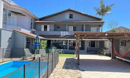 Sobrado com 5 dormitórios à venda, 214 M² na Barra do Saí - Itapoá/SC