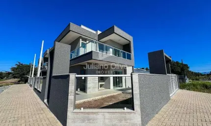 Casa com 3 quartos à venda na Rua 380 Getúlio Vargas, Barra do Sai, Itapoá