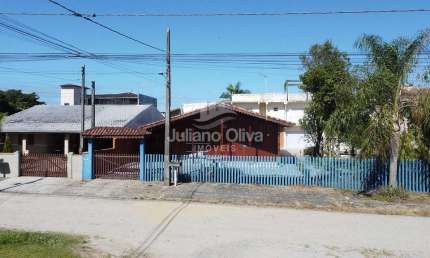 Casa com 3 quartos à venda na Rua Paraná, Barra do Sai, Itapoá