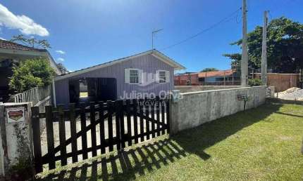 Casa Com 3 Dormitórios à 280 metros da Praia na Barra do Saí - Itapoá/SC