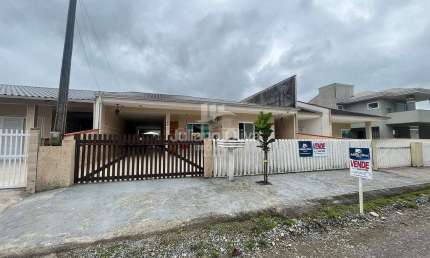 Casa Com 3 Dormitórios à Venda, 173 M² - Barra do Saí - Itapoá/SC