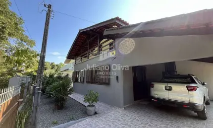 Casa com 5 quartos à venda na Rua 61 Fernão De Magalhães, Barra do Sai, Itapoá