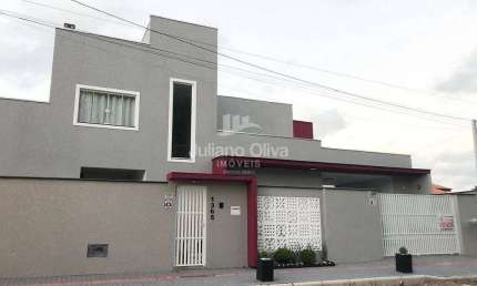 Sobrado Residencial com Ponto Comercial Á 550M Do Mar