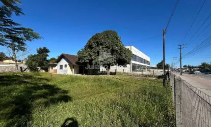 Para Morar ou Investir: 2 Terrenos com Casa na Avenida Celso Ramos