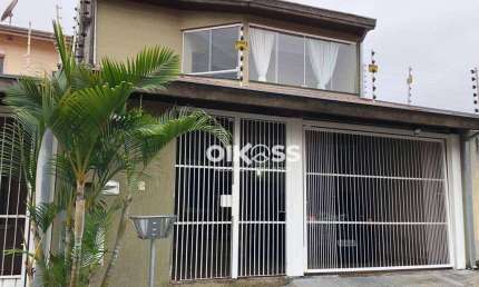 Sobrado com 4 dormitórios à venda, 230 m² por R$ 750.000,00 - Loteamento Villa Branca - Jacareí/SP