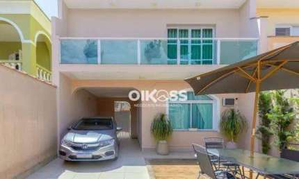 Sobrado com 3 dormitórios à venda, 219 m² por R$ 1.060.000,00 - Monte Castelo - São José dos Campos/SP