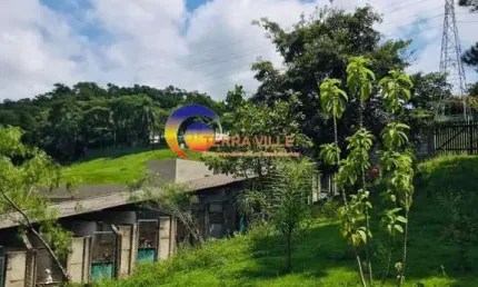 Chácara com área de 4120m² em Santana de Parnaíba - SP