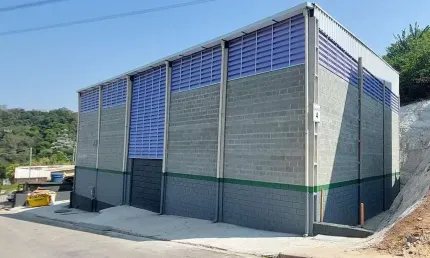 Galpão para Locação em Santana de Parnaíba, Chacaras Sao Luis