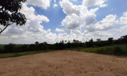 Terreno à venda na Rua Anália Pereira Pezzutto, 09, Iporanga, Sorocaba