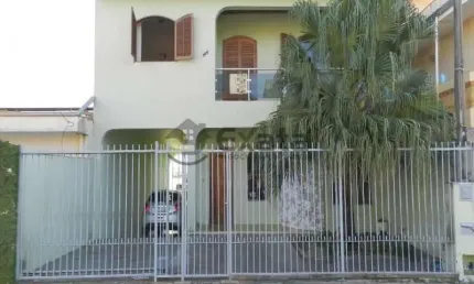 Sobrado para venda com 4 dormitorios no Prestes de Barros