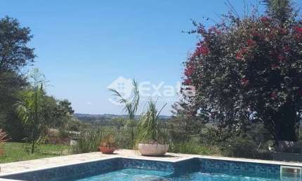 Encantador sitio a venda em Porangaba com 3 dormitorios e suite