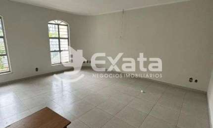Casa comercial para locacao com 3 Dormitorios, 2 Suites e Amplo Quintal