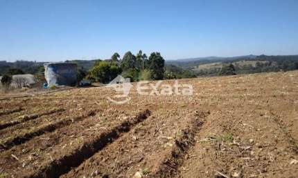 Oasis de tranquilidade: Chacara a venda em Piedade, ideal para plantio e desfrutar da natureza