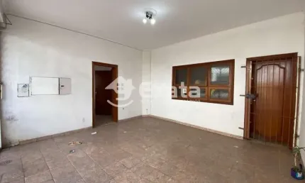 Casa com 4 quartos para alugar na Rua Miranda Azevedo, 314, Centro, Sorocaba